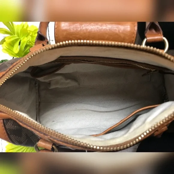 FINAL PRICE💕{Michael Kors} VINTAGE Signature Bag - Picture 4 of 7